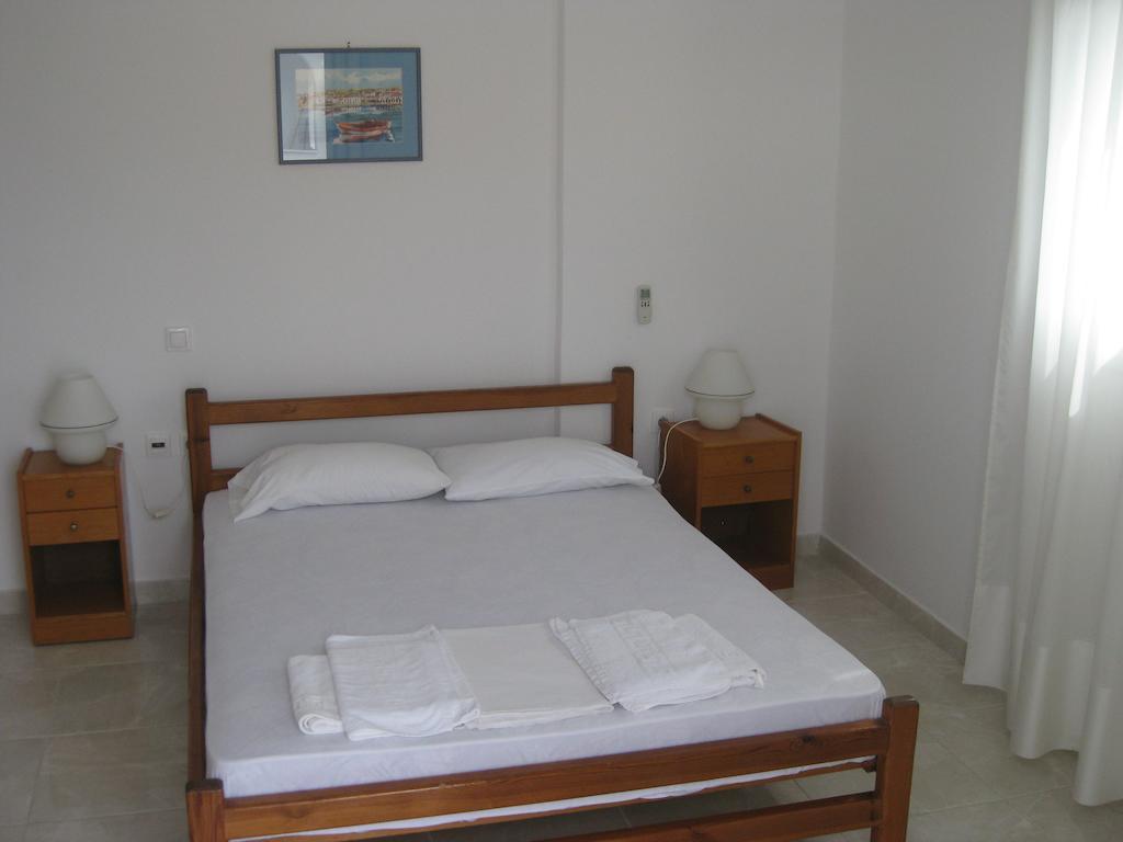 Maravelias House Hotel Archangelos  Room photo